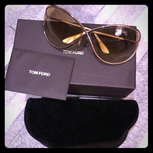 Tom Ford Accessories - Adorable authentic tom Ford sunglasses